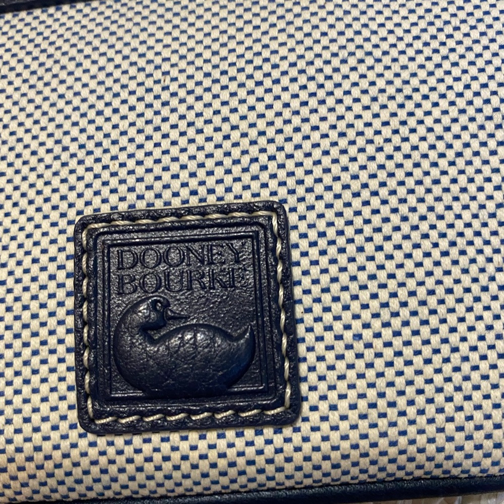 NWOT Dooney & Bourke  wristlet - Picture 3 of 11